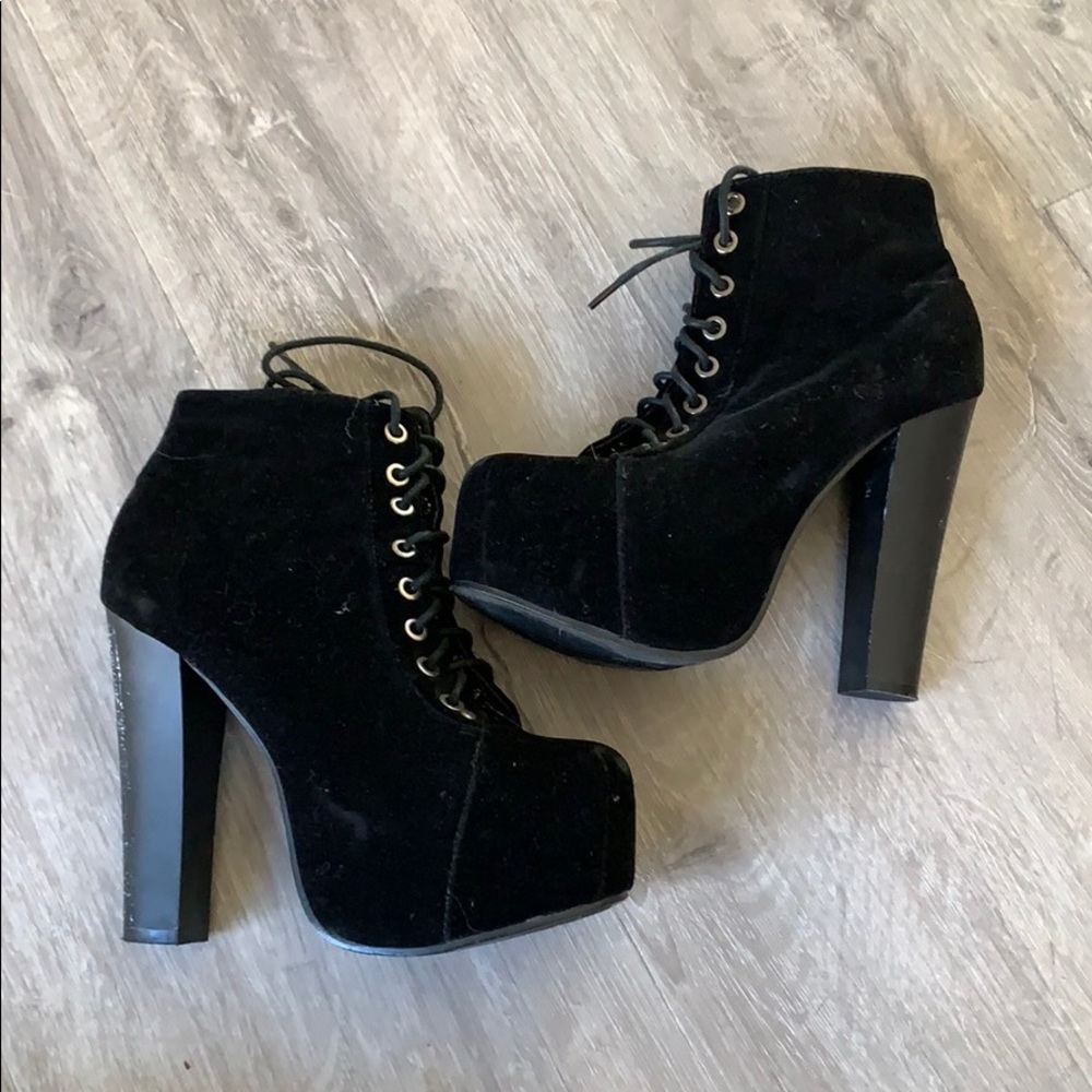 Lita black shoes